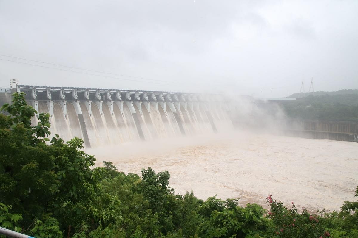 Gujarat: Narmada dam water level rises to 133 metres