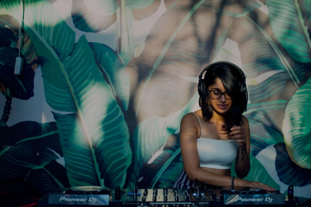 Women DJs get into the groove