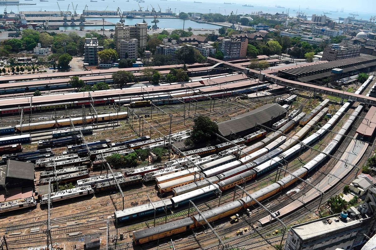 Coronavirus: Mumbai local train services to stop from Sunday midnight