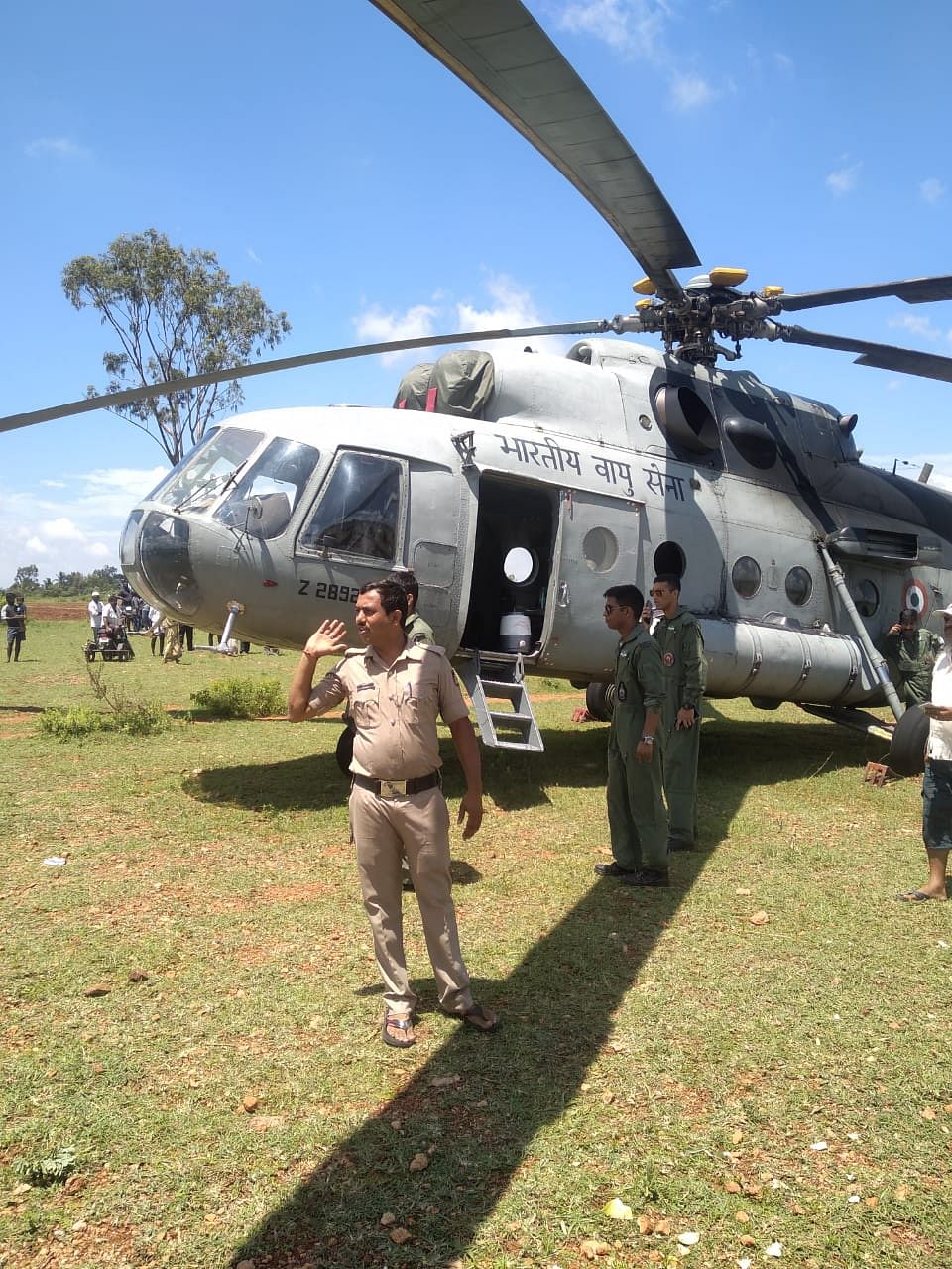 IAF Mi-17 chopper en route Mysuru force-lands in Mandya