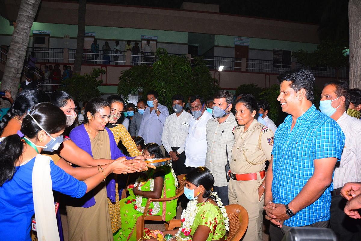 Baby showers for migrant labourer women performed