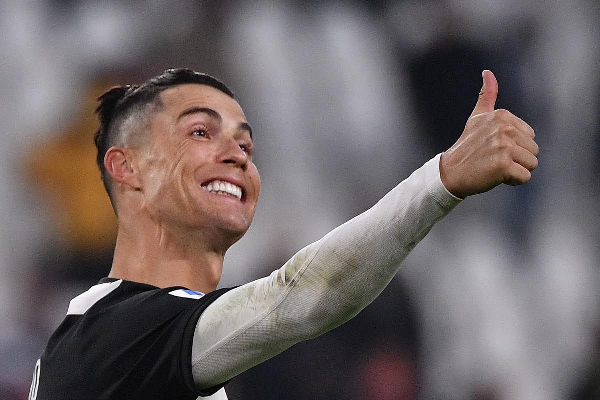 Cristiano Ronaldo returns to Turin after coronavirus lockdown