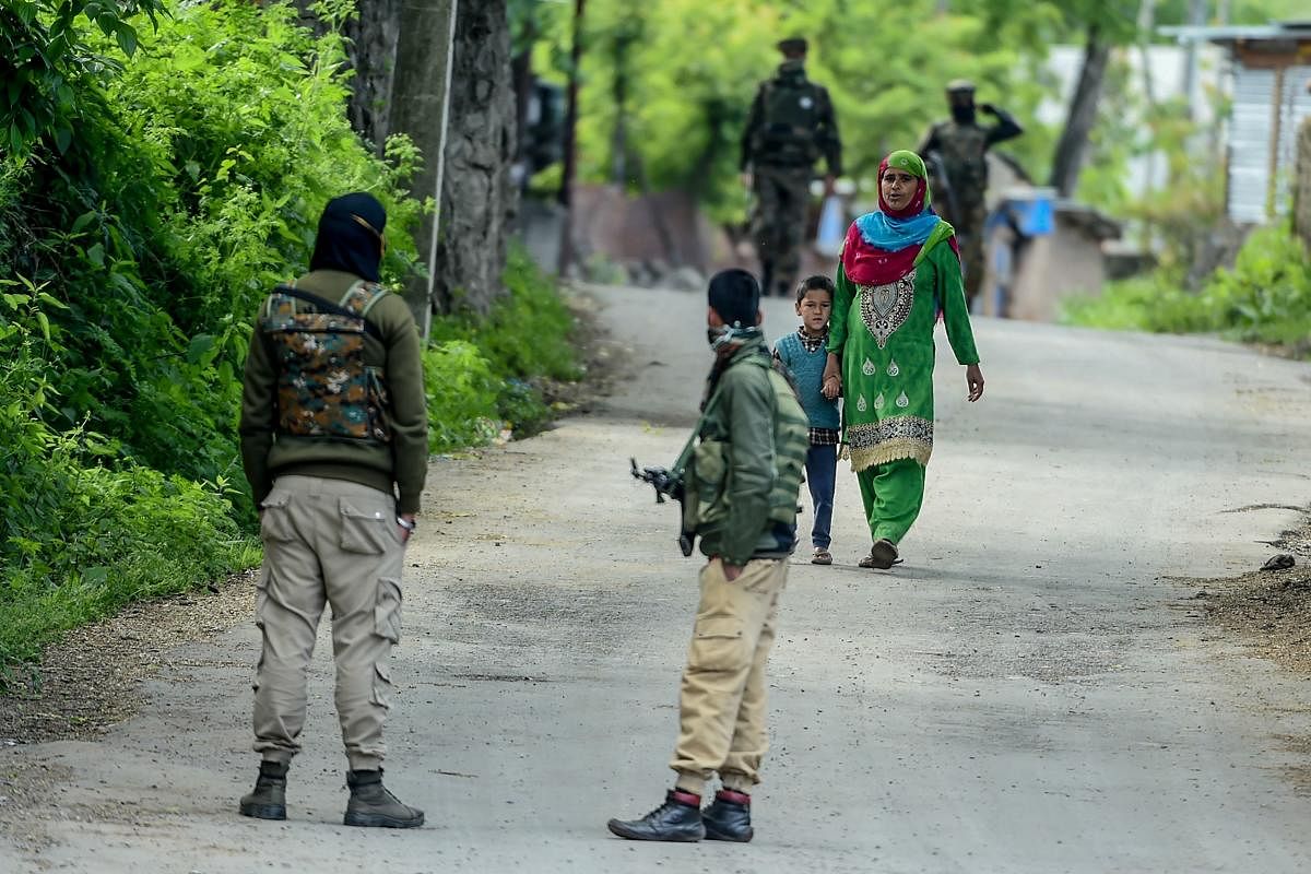 Curfew-like restrictions in Kashmir day after Hizb-ul-Mujahideen chief Riyaz Naikoo's killing