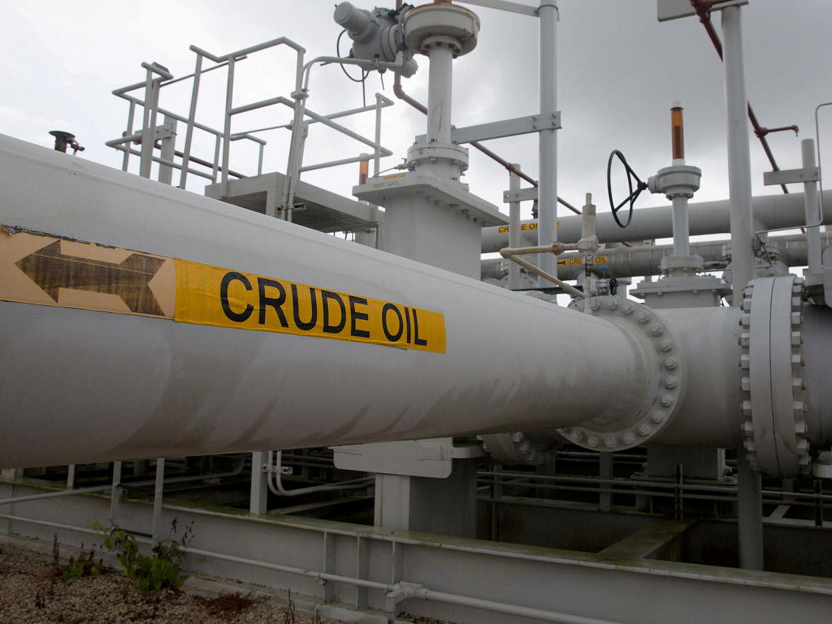 Crude oil futures climb 1.53 pc on global cues
