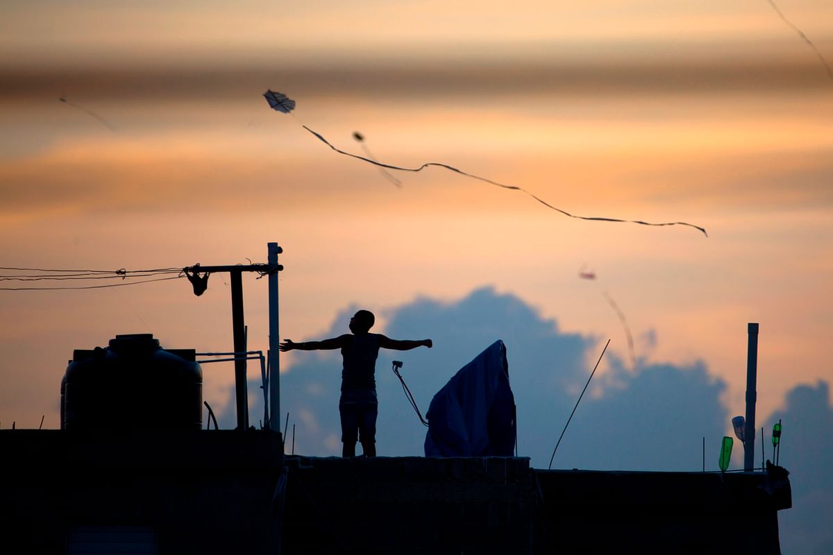 Coronavirus lockdown brings kites back to Lucknow skies