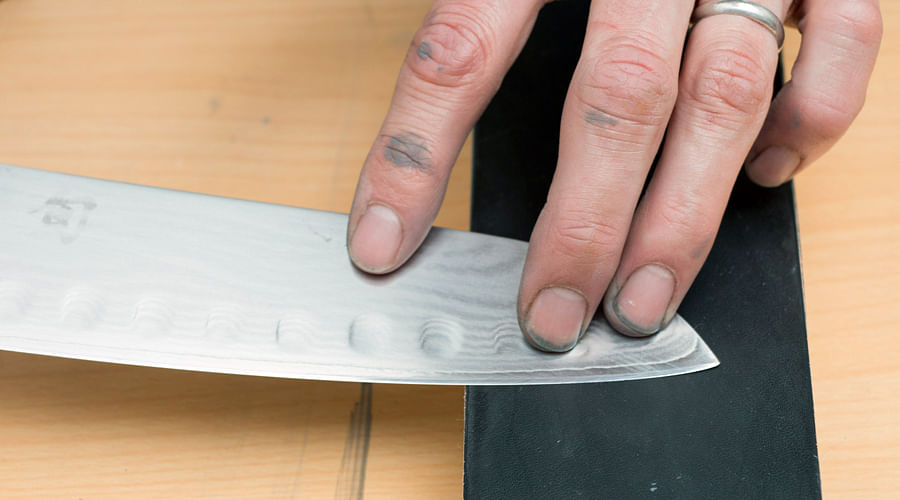 Guide to using knife sharpening stones