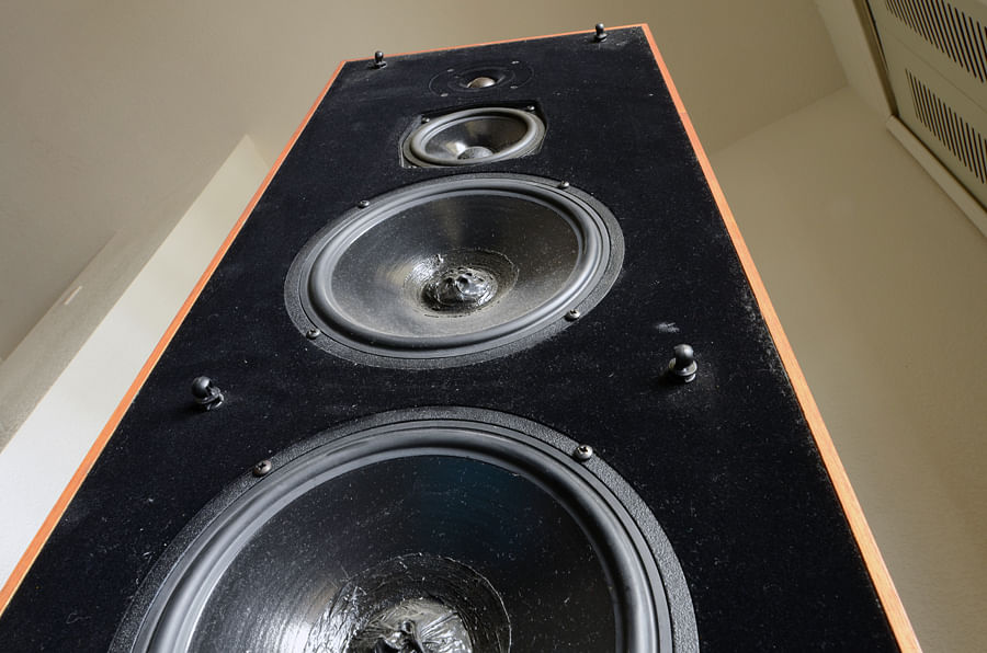 Bookshelf vs tower speakers – which should you buy?