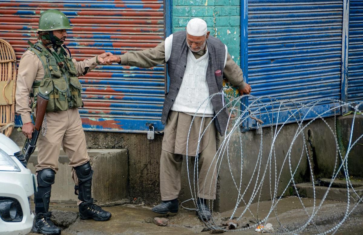 Musa killing: strike, curfew paralyses life in Kashmir