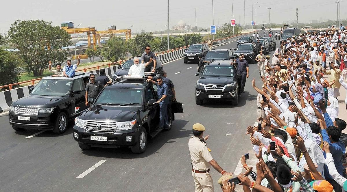 Modi inaugurates two expressways