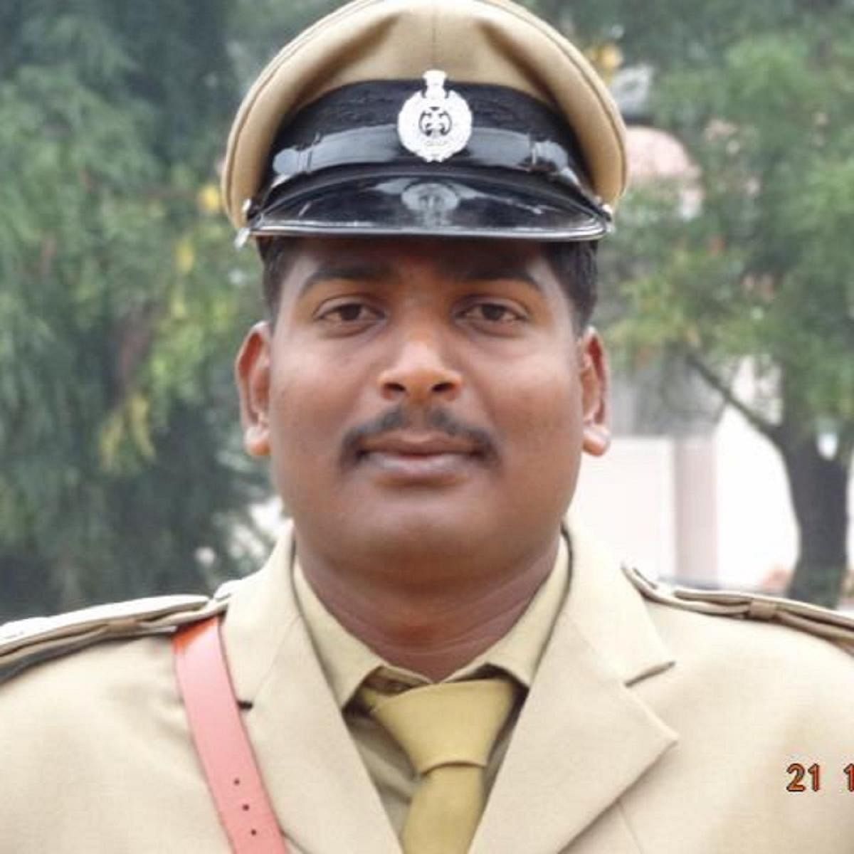 SI, 3 constables held for rowdy's murder