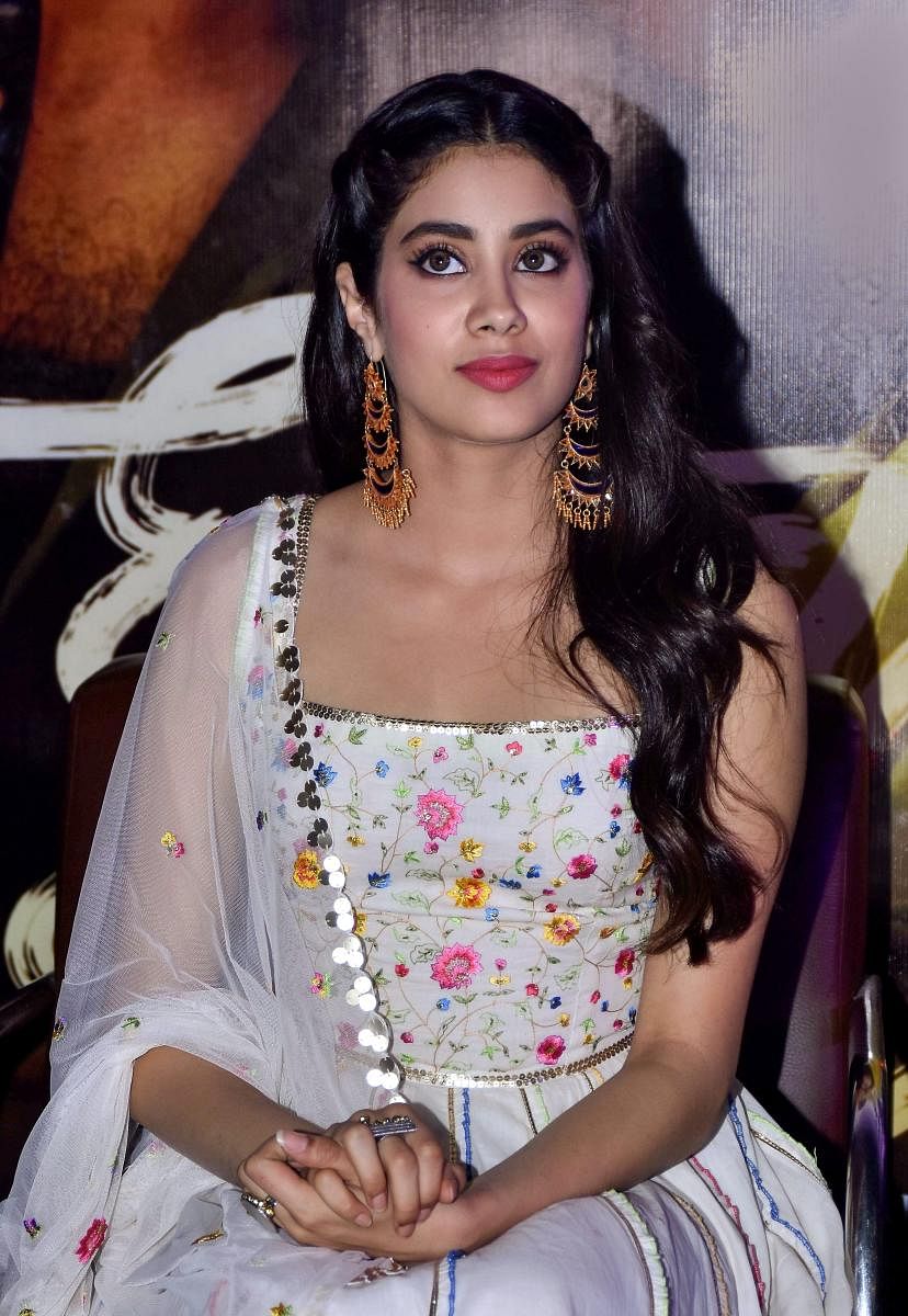 Women should be proud of their beauty: Janhvi Kapoor