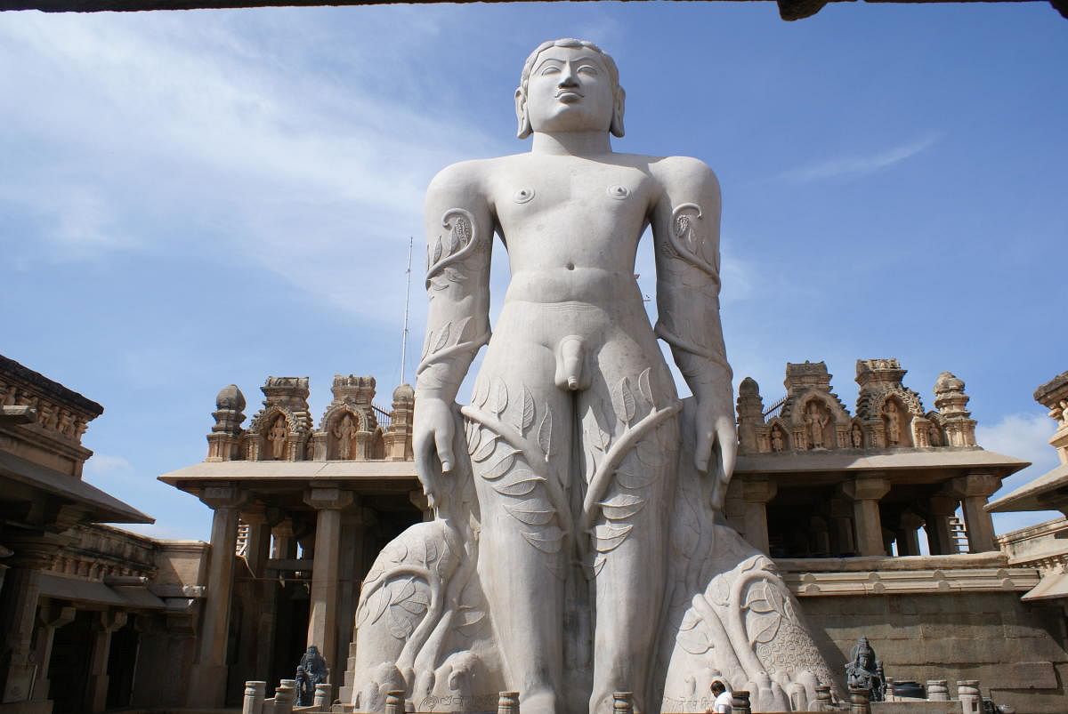 The holy town of Shravanabelagola beckons