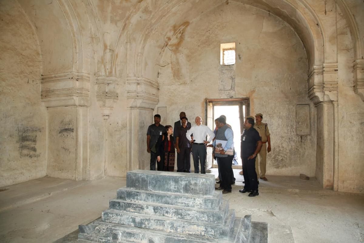 US grant for conservation of tombs
