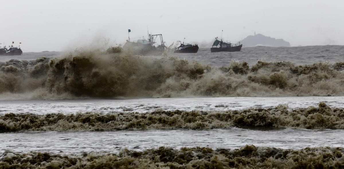 Cyclone Kyarr: Gusty winds, rain batter coastal region