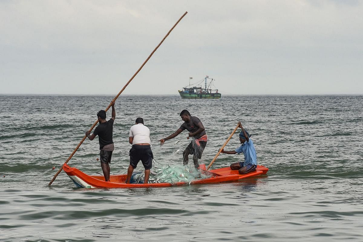 14 Indian fishermen arrested by Lankan Navy