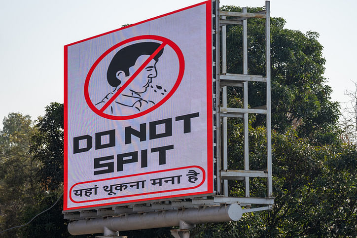 Hefty fine likely for spitting in Delhi Metro premises