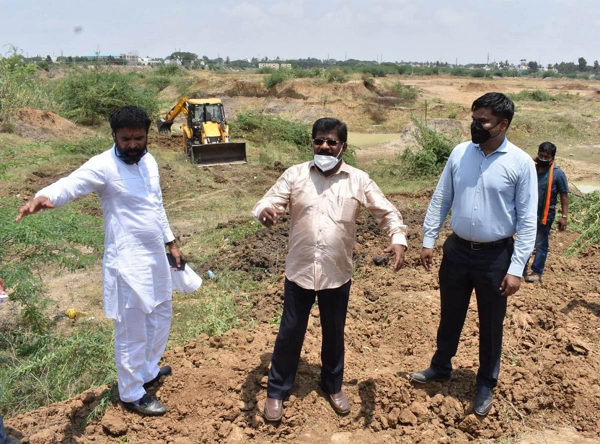 CRS funds will be used to develop lakes in Kolar, says MP