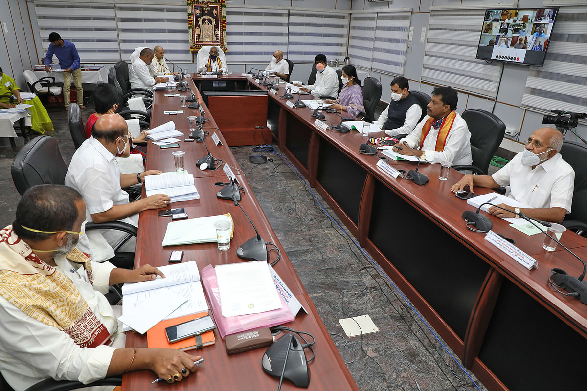 TTD trust board meeting chaired by YV Subba Reddy on 28 August at in Tirumala. Most of the members attended in virtual mode. Credit: DH Photo/Special Arrangement