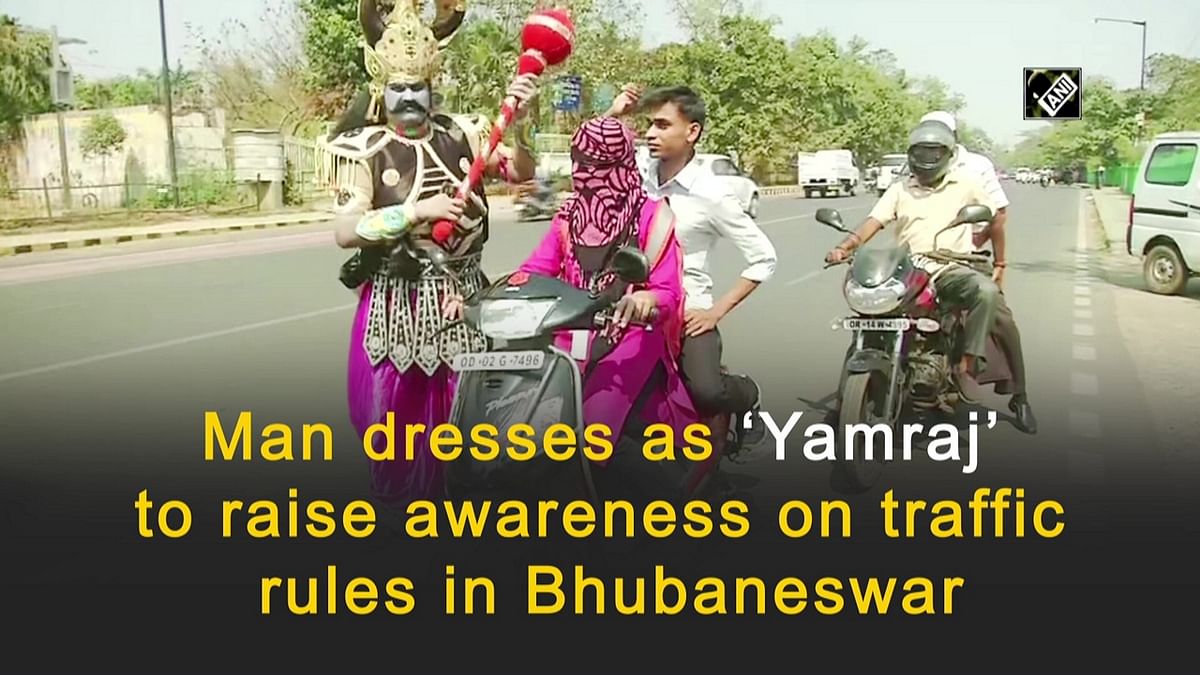 Man dresses as ‘Yamraj’ to raise awareness on traffic rules in Bhubaneswar