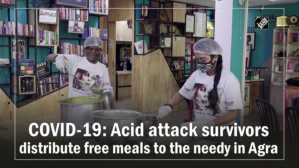 Acid attack survivors distribute free meals to the needy in Agra during Covid