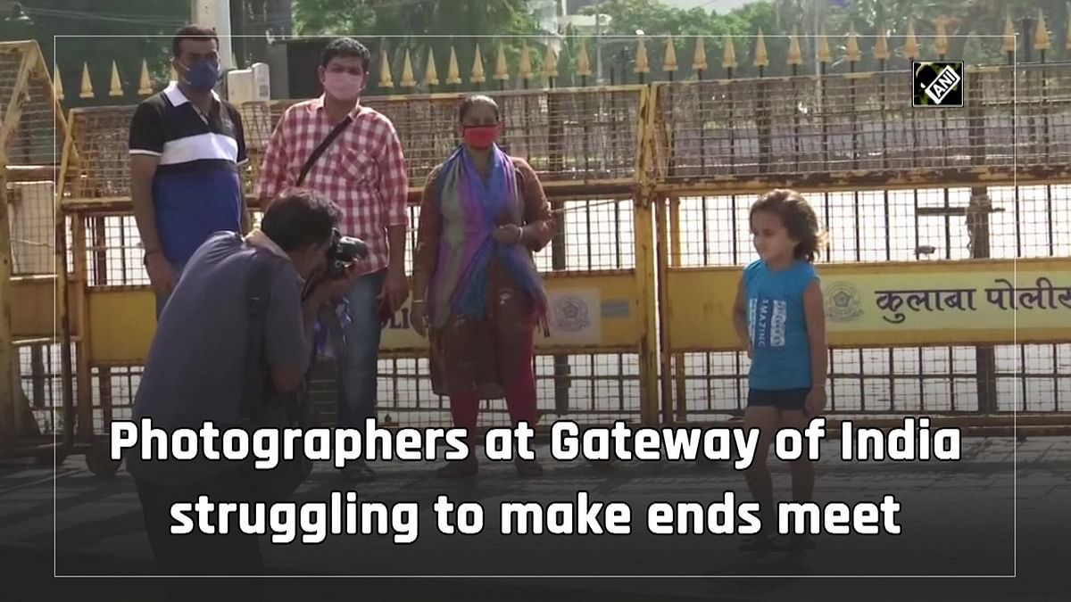 Photographers at Gateway of India struggling to make ends meet 