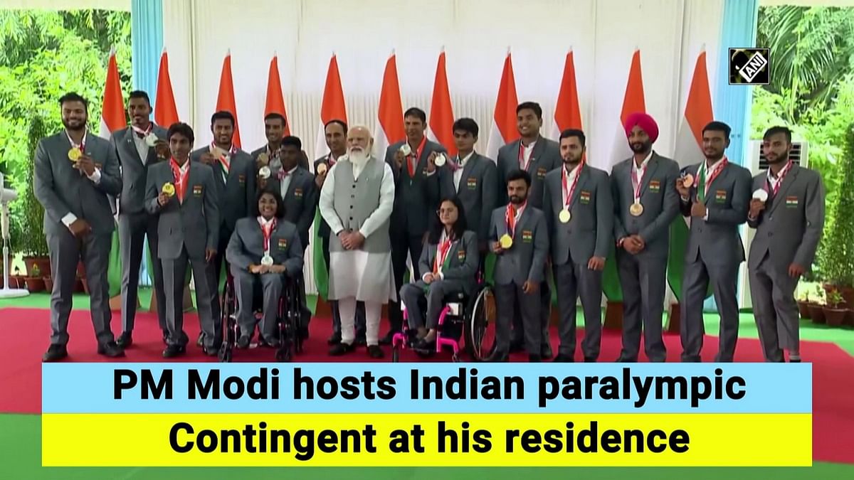PM Modi hosts Indian paralympic contingent at his residence