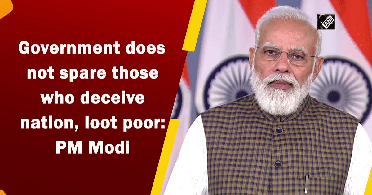 Family rule looting poor: Modi