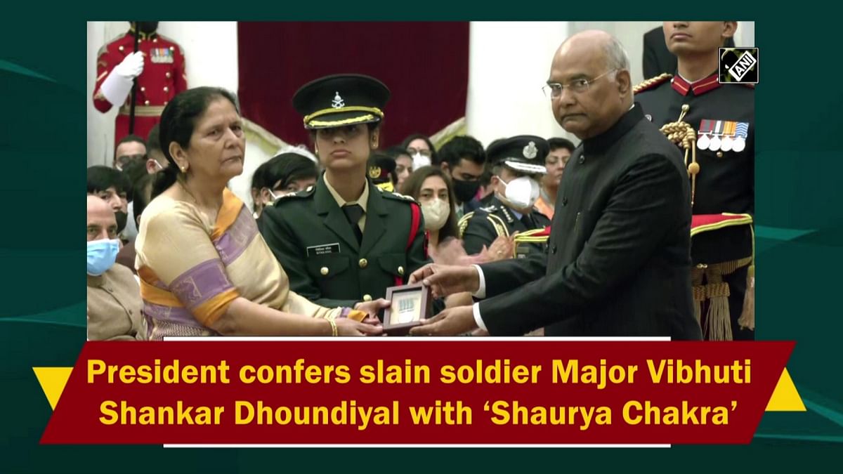 President confers slain soldier Major Vibhuti Shankar Dhoundiyal with ‘Shaurya Chakra’