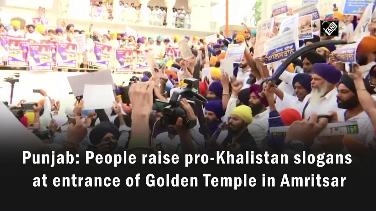 People raise pro-Khalistan slogans at entrance of Golden Temple