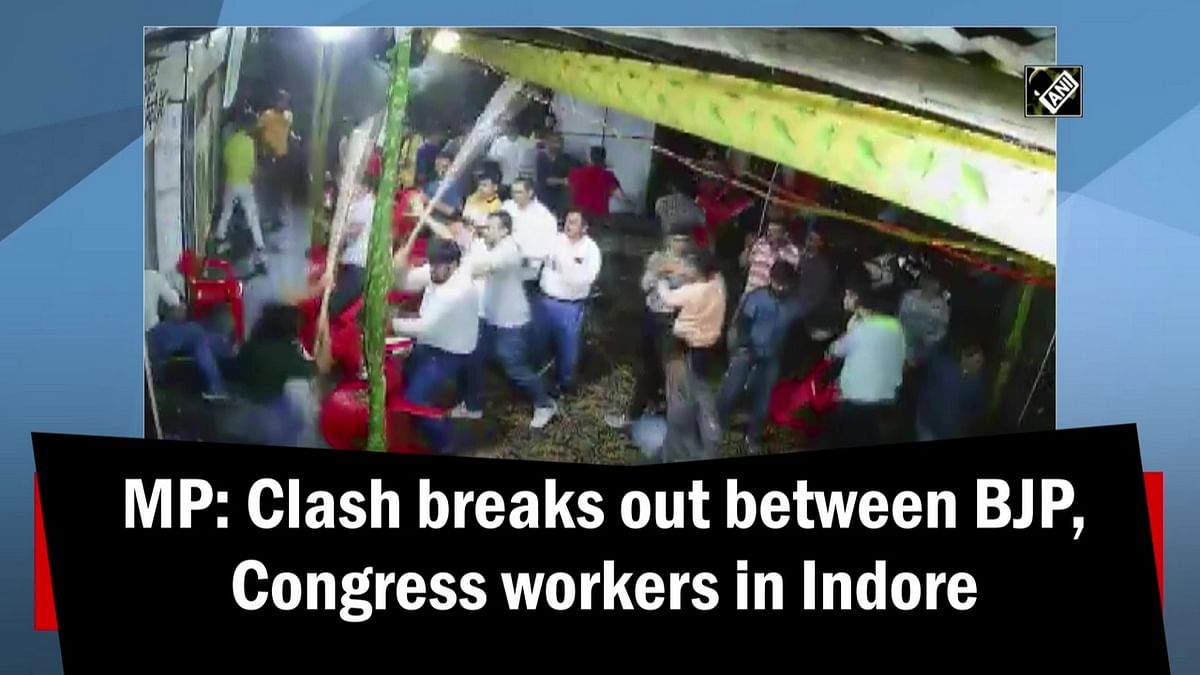 MP: Clash breaks out between BJP, Congress workers in Indore 