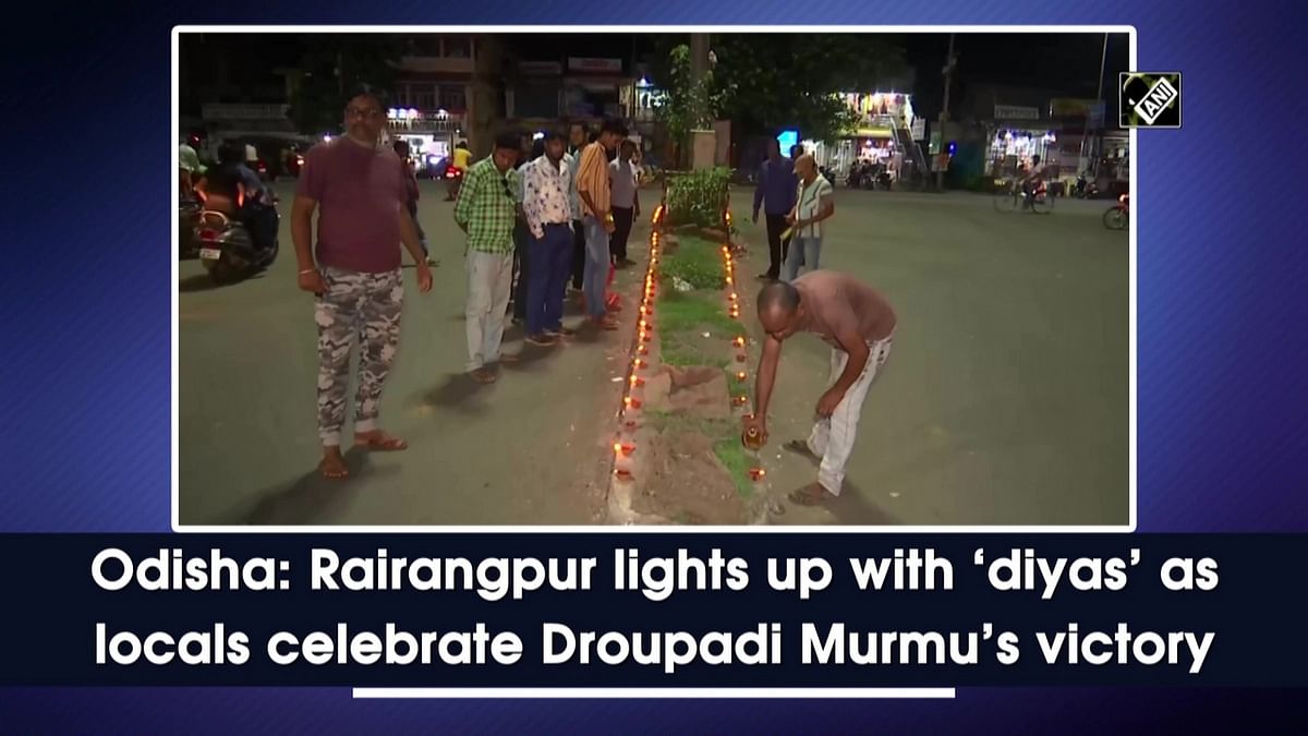 Odisha: Rairangpur lights up with ‘diyas’ as locals celebrate Droupadi Murmu’s victory