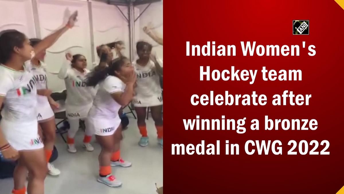 Indian Women's Hockey team celebrates after winning a bronze medal in CWG 2022