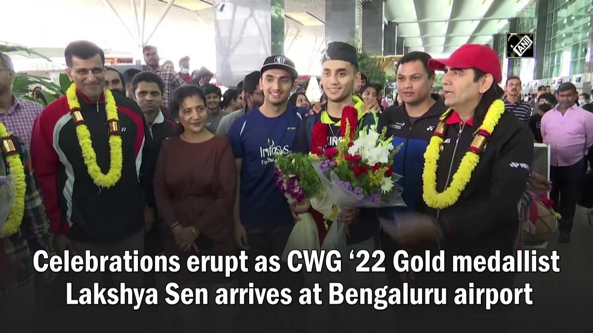 Celebrations erupt as CWG 2022 Gold medallist Lakshya Sen arrives at Bengaluru airport