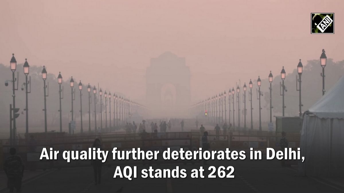 Air quality further deteriorates in Delhi, AQI stands at 262