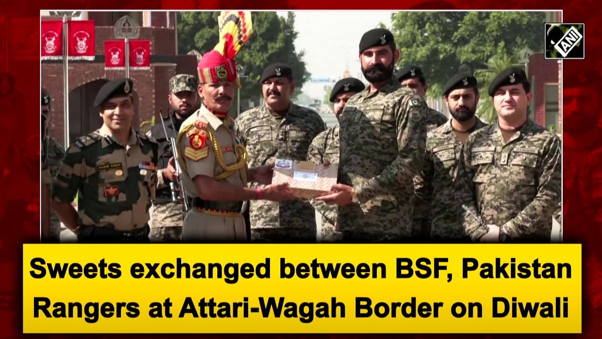 Indian, Pakistani troops exchange sweets on Diwali