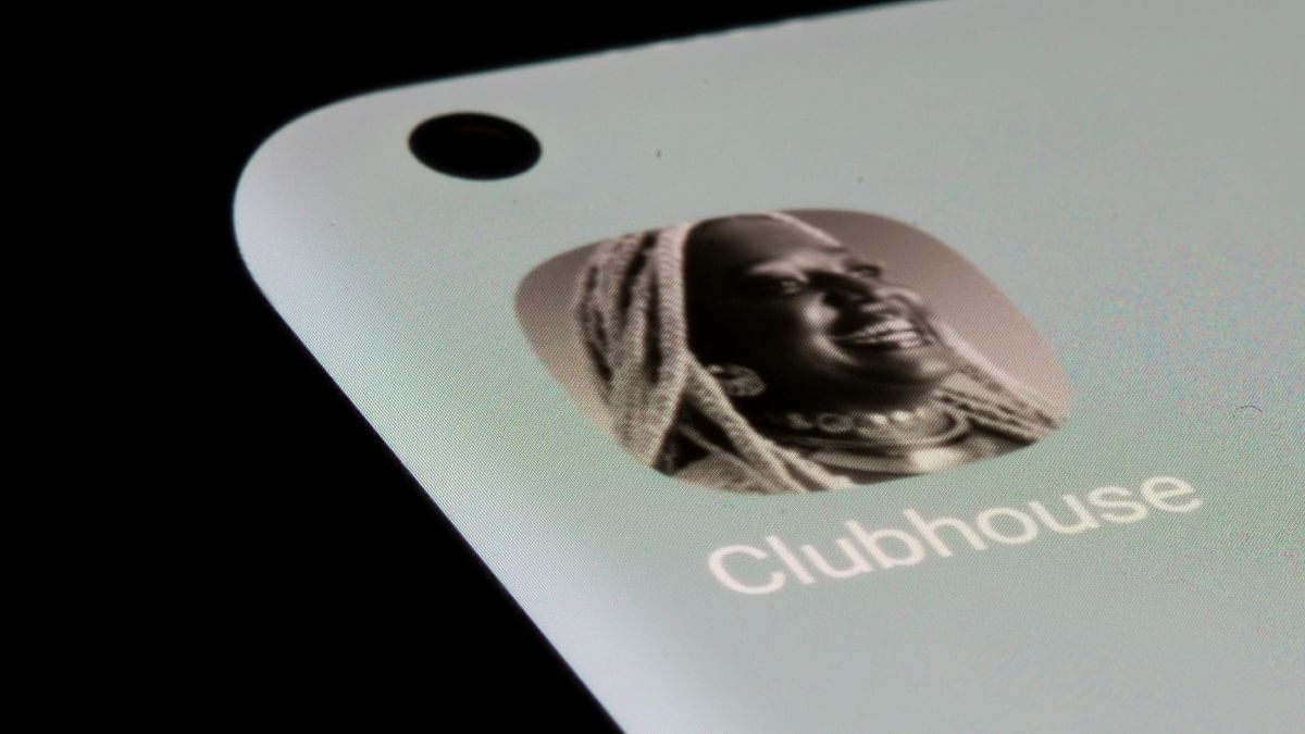 DH Radio | Clubhouse: The audio-only social media app's dramatic demise