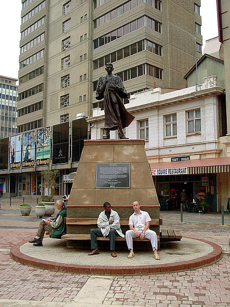 The statue of the young Gandhi in Johannesburg.Source: Wikimedia Commons 