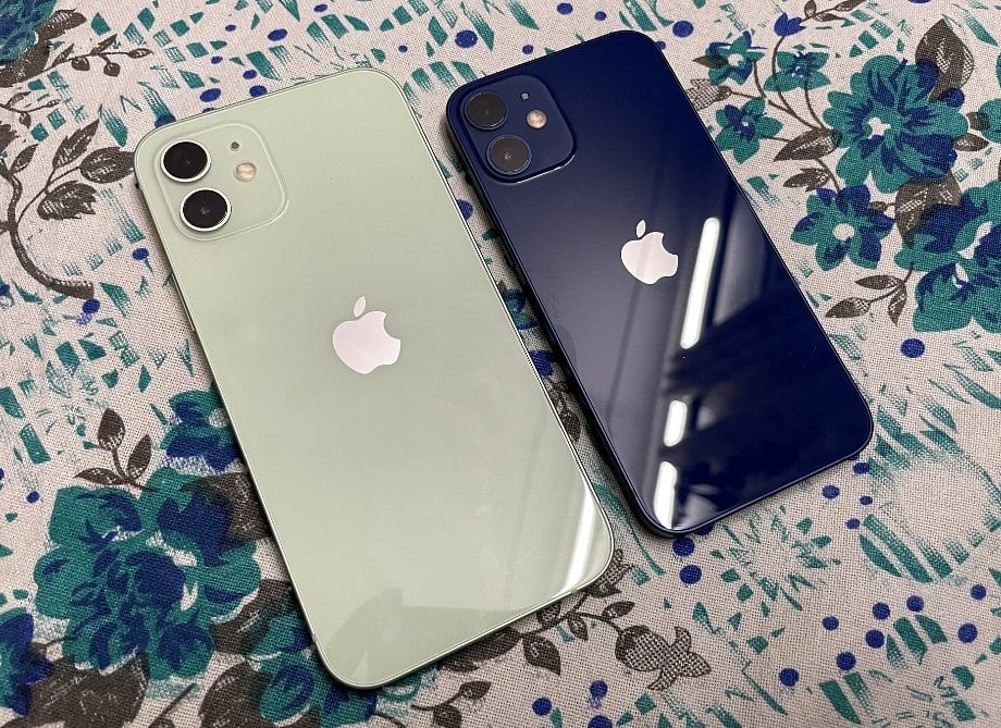 Apple iPhone 12 (green) and iPhone 12 mini. Credit: DH Photo/KVN Rohit