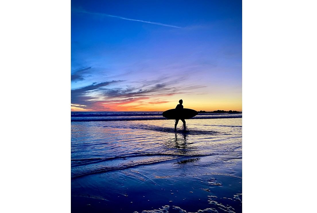 Photo of sunset at Venice Beach, Los Angeles, captured by Apeksha Maker. Credit: Apple