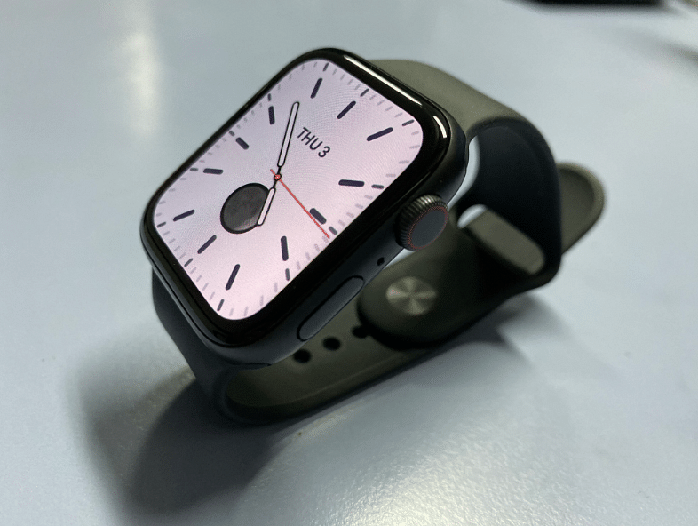 Apple Watch Series 5 (DH Photo/ Rohit KVN)