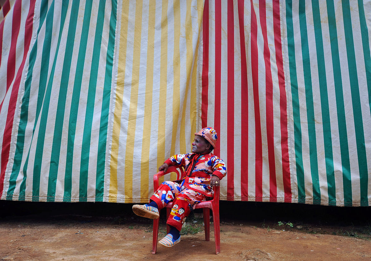 74-year-old Tulsidas Chowdary hasbeen a part of the Great Bombay Circusfor 61 years. Tulsidas says the best partof his job as a clown is “making peoplelaugh and forget about their worries forthat moment”.