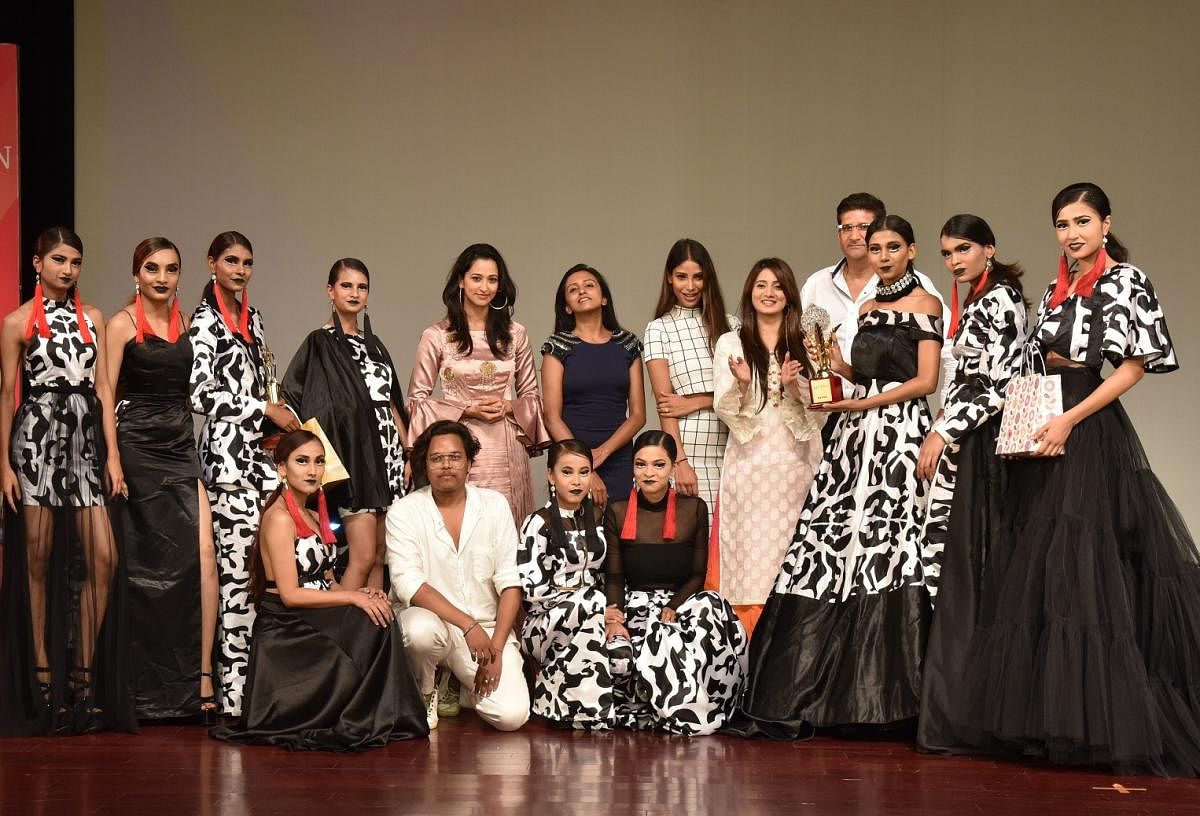Vogue Institute of Fashion Technology won the third prize.