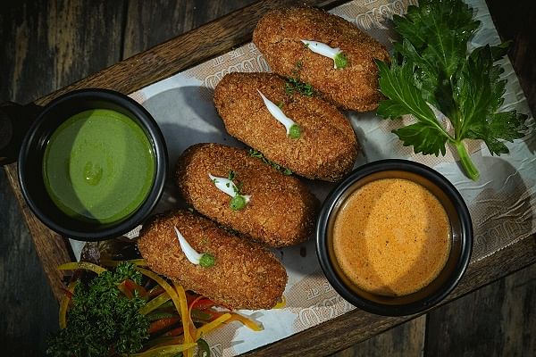 Cheesy Butter Chicken Croquettes