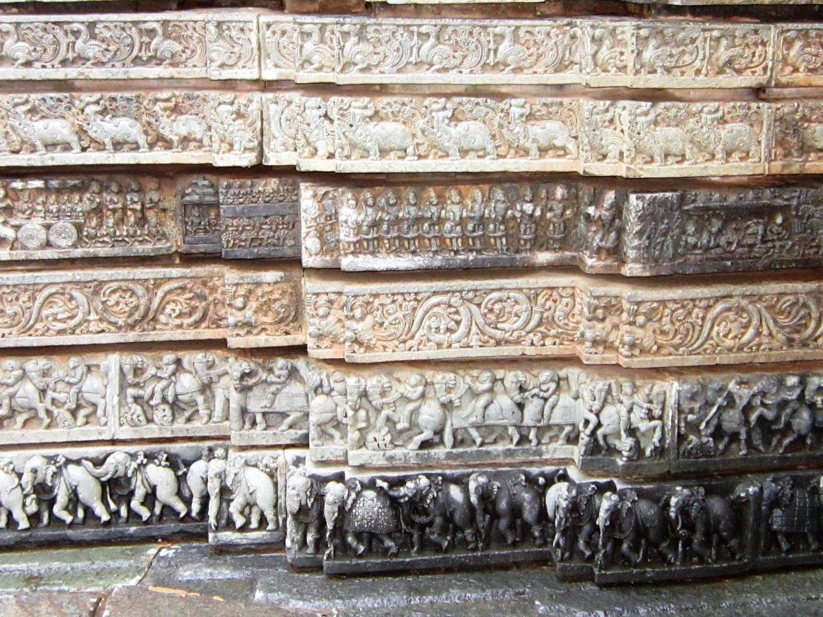 Carved walls of Chennakesava Temple