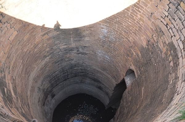 The well which was used by the Queen of Maharaja Vikramaditya and by Princess Sonwa