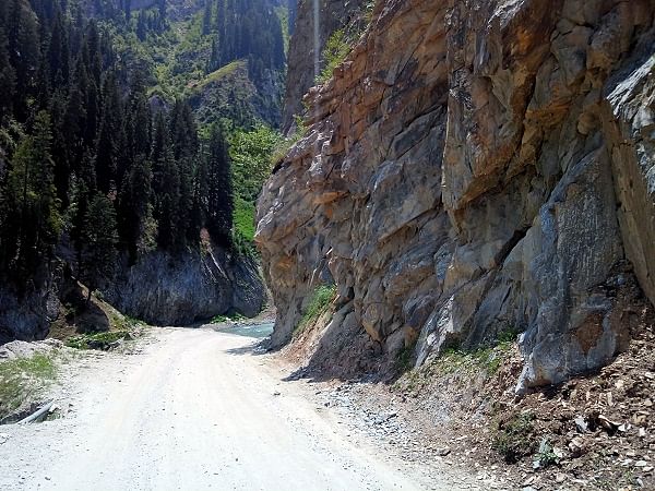 A dirt road through the Valley.