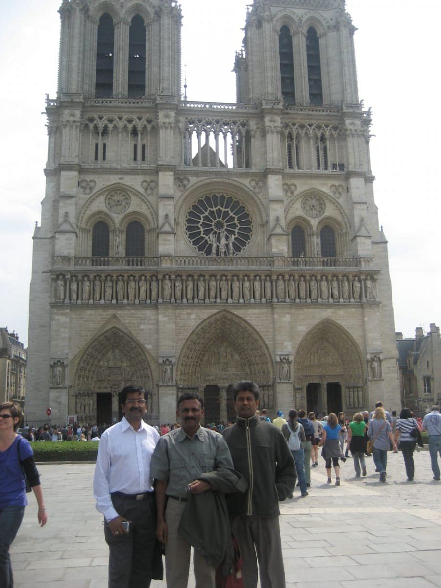 Dr S Narayanan (extreme left) andfriends at the Notre Dame