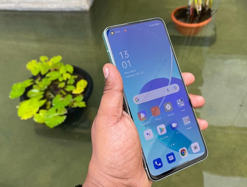 Oppo Reno6 5G. Credit: DH Photo/KVN Rohit