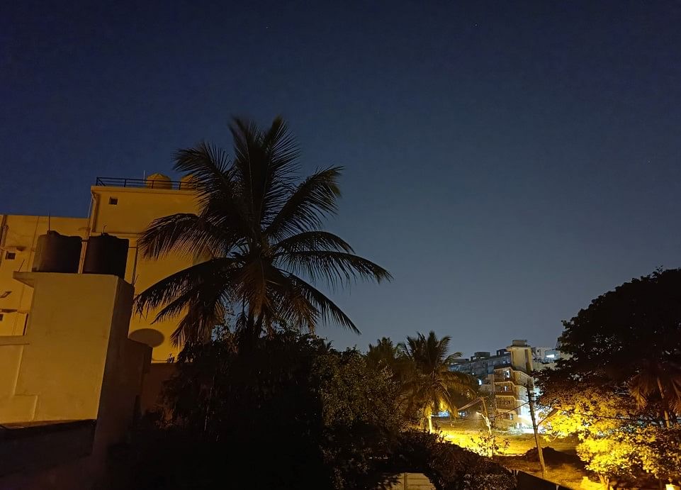 Realme 9 Pro Plus camera sample with night mode on. Credit: DH Photo/KVN Rohit