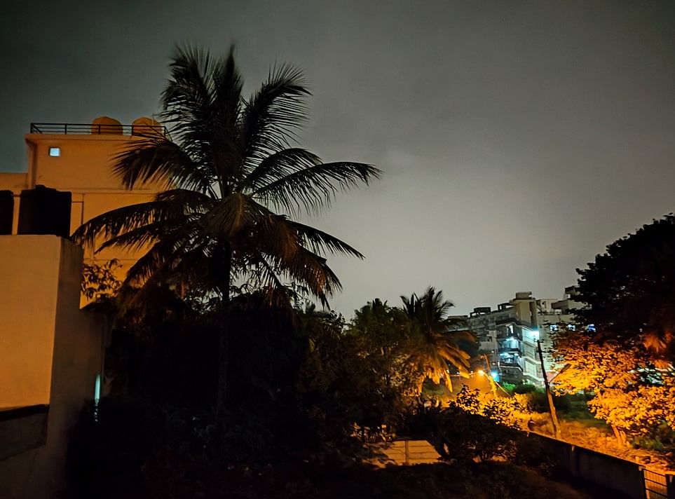 Realme GT Neo 2 camera sample with night mode on. Credit: DH Photo/KVN Rohit